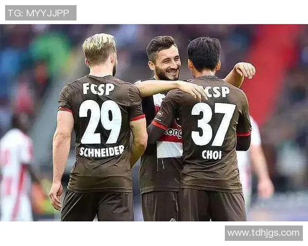 圣保利与桑德豪森激战正酣比赛结果揭晓引发热议 圣保利与桑德豪森激战正酣比赛结果揭晓引发热议